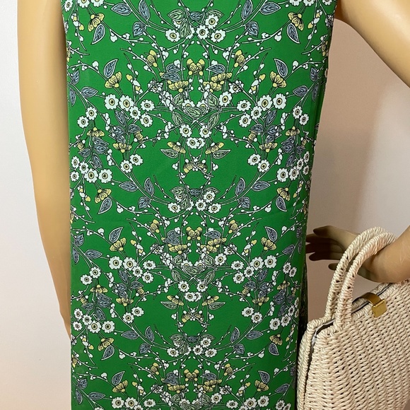 Kelly green sleeveless floral layered a line dress - Picture 10 of 12